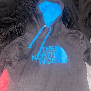 Mens or womens north face hoodie. Extra warm